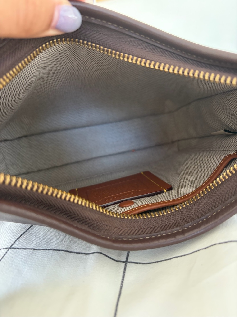 Coach Curve Zip Bag - Discontinued - Maple brown - Picture 6 of 9
